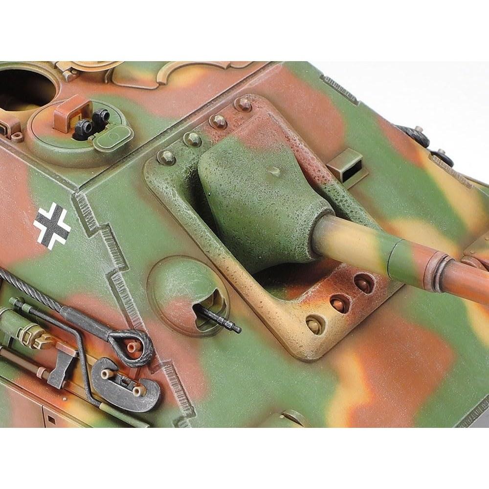 Tamiya Military Miniature Series No.203 German Jagdpanzer IV L/70(V) Late Model 1/35 Plastic Model Kit 35203