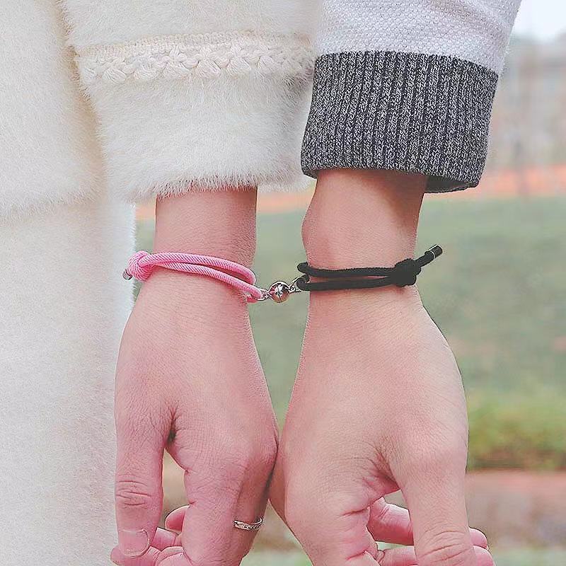 2pcs/Set Magnet Bracelet Couple Handmade Adjustable Rope Matching Braslet Infinite Love Pair Braclet Lucky Red Brazalete Gift
