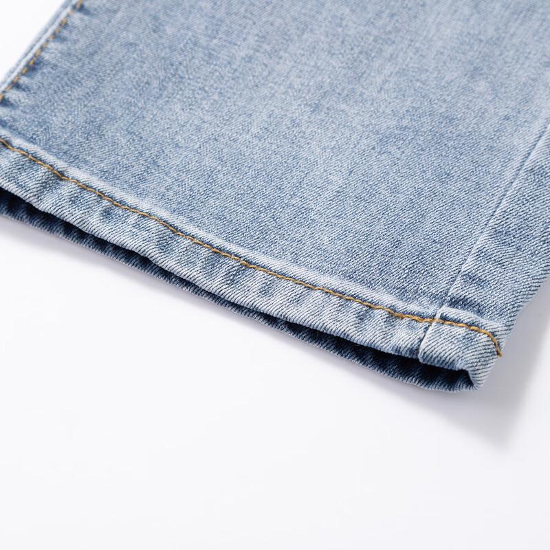 JEEP Men's Wrinkle-Resistant Straight-Leg Jeans