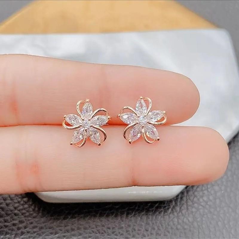 925 Silver Needle Korean Fashion Crystal Flower Earrings For Women Jewelry Trending New Luxury Zircon Flowers Stud Earrings