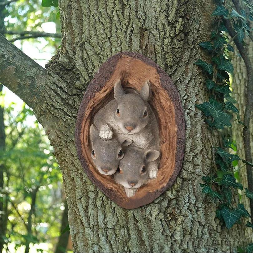 1 Pcs Decorative Garden Pendant Easter Resin Craft Cartoon Squirrel Statue Garden Decoration Simulation Pine Accessories
