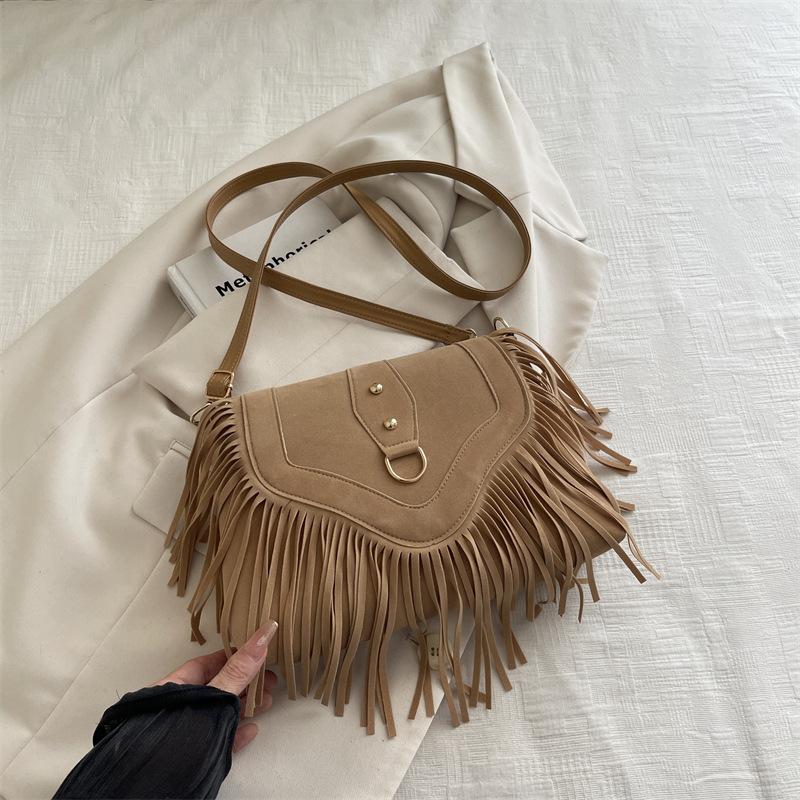 New Retro Suede Faux Leather Saddle Bag for Women Fringe Tassel Crossbody Shoulder Purse Vintage Western Style Handbag