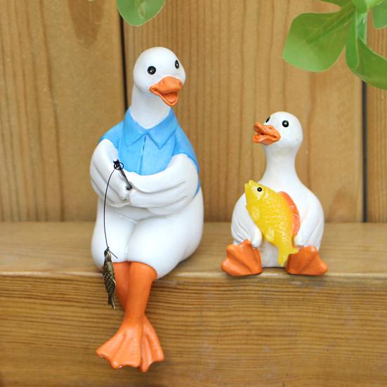 Yousheng 2Pcs Cute Duck Statues Waterproof UV Resistant Funny Cartoon Duck Garden Figurines Indoor Outdoor Decorations