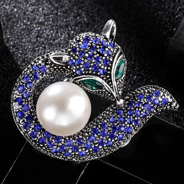 

Милая брошь в виде лисы, брошь из сплава с изображением животного, жемчуг, пять элементов, стразы, корсаж, аксессуары, антибликовая пряжка синий
