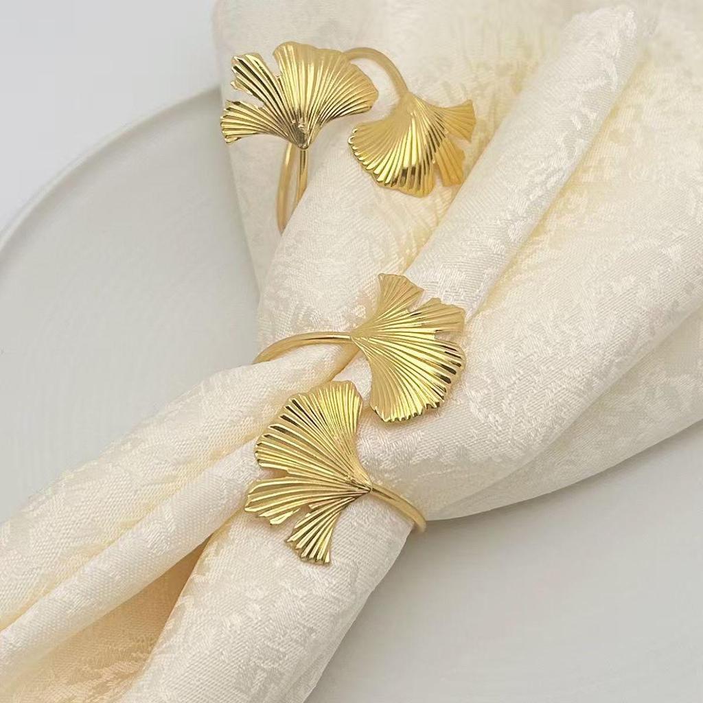 Anello Braccio Foglia di Ginkgo Anello per Tovagliolo: Elegante Mise en Place & Decorazione Matrimoniale