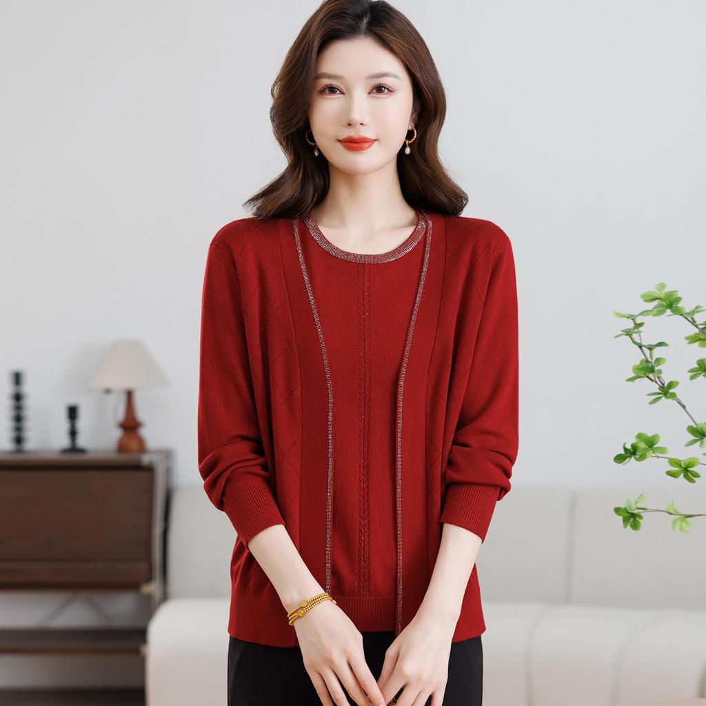 Noble Mother’s Knitted Two-Piece Set: Stylish Loose Sweater for Middle-Aged Women, Spring & Autumn Wear.