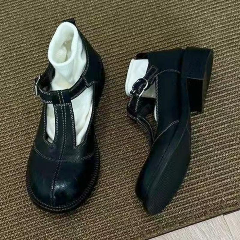 Fashion Luxury Retro Women Flats 2025 Casual Round Toe Buckle T-strap Women Loafers New British Style Soft Walking Women Flat Shoes