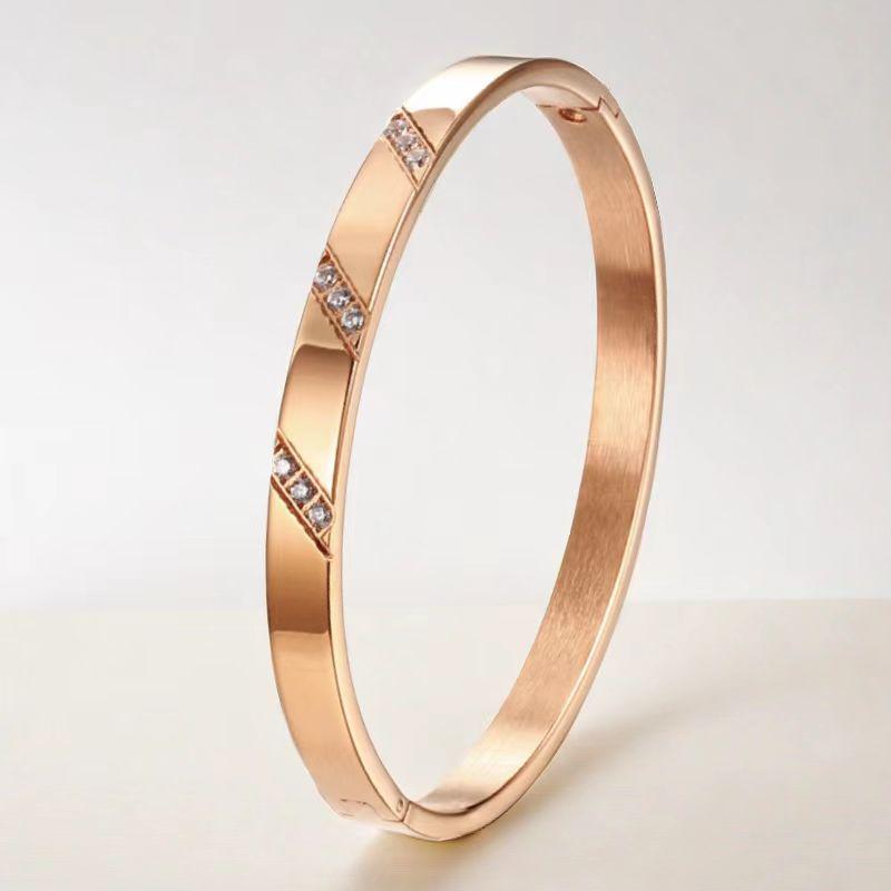 Women's Titanium Steel Bracelet with Inlaid Diamonds - Elegant Starry Design, Non-Fading, INS Style, High-End Full Diamond Bangle.