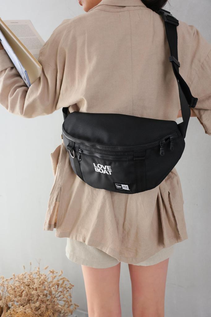 Body Bag New Era Collaboration Waist Bag Black [New Era]