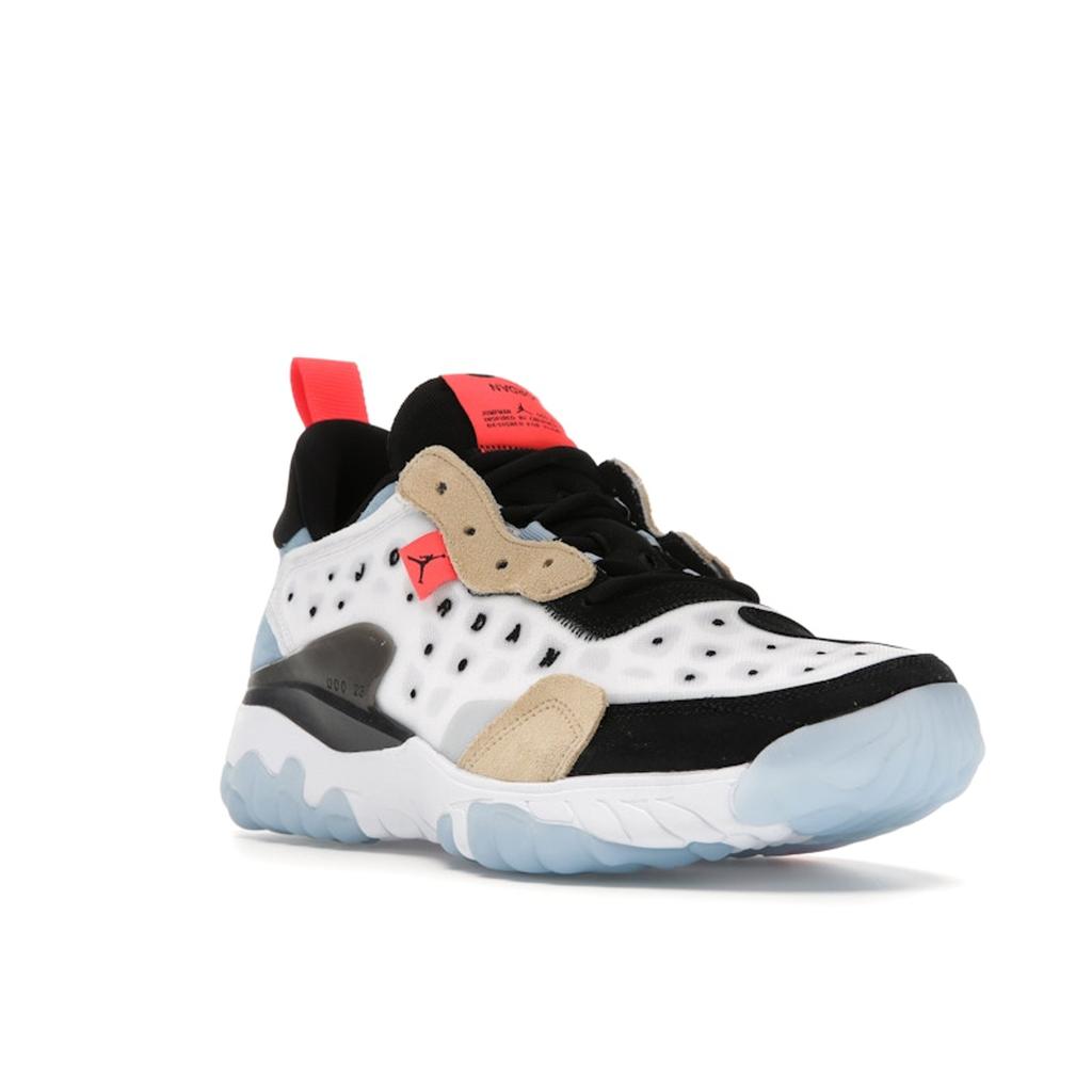 Air Jordan Delta 2 Thermo Weiß Herren Sneaker Metallic-Silber Sesam Flash-Karmesin CV8121-100