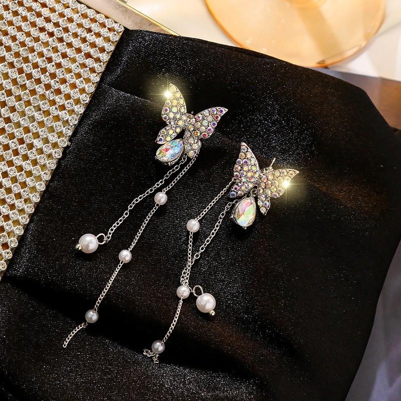 

Pinkdudu Vintage Butterfly Rhinestone Zinc Alloy Earrings Simple Trendy Stud Earrings Women Jewelry PD2378 белый