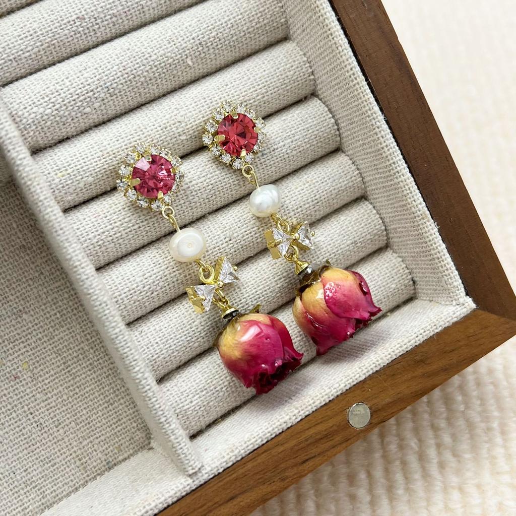 Süße Frische Getrocknete Rose Natürliche Süßwasserperle 14K Gold Filled Ohrstecker mit Quasten für Damen Geburtstagsgeschenke