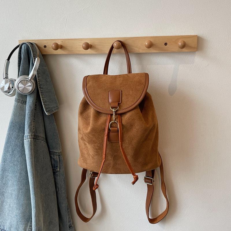 High Value Large Capacity Backpack 2025 New Women's Foreign Style Bag Korean Fashion Matte Light Commuter Bag
