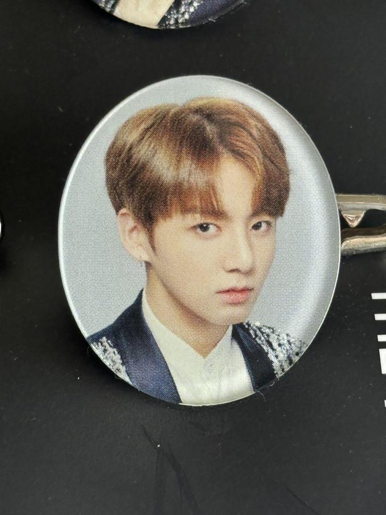 [USED] BTS Wings Tour Final Official Acrylic Badge (All Members)
