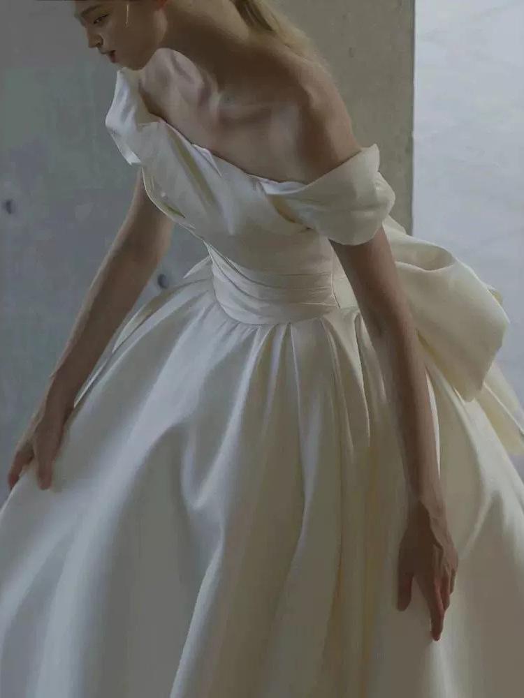 Princess Style Wedding Dress 2026 New Vintage Satin Long Tail Floor Length White Bride Small Size One Shoulder Strap