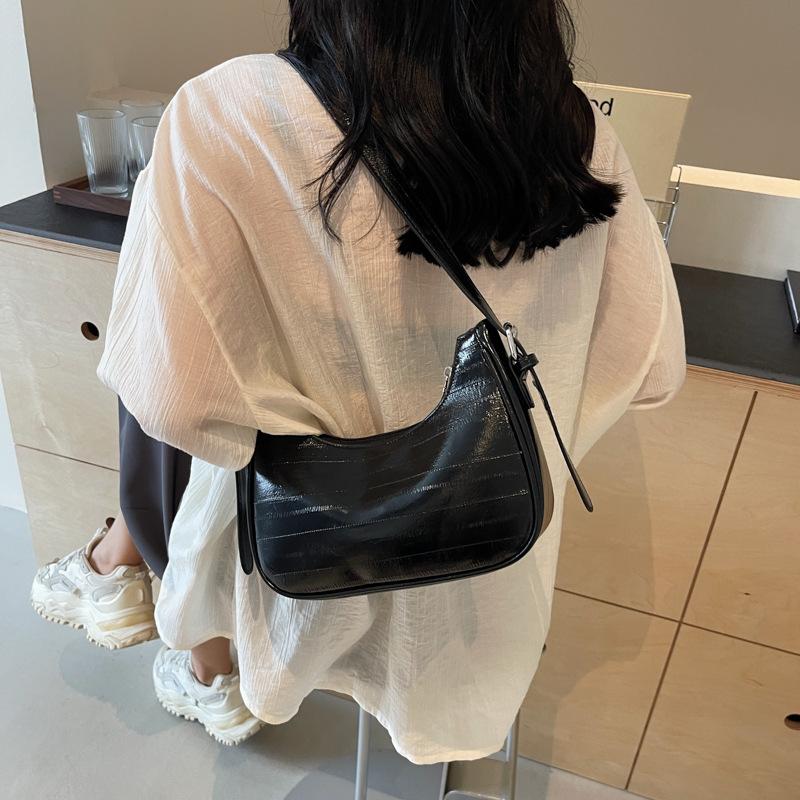 New solid color temperament women's bag trendy summer new fashion texture underarm bag casual shoulder