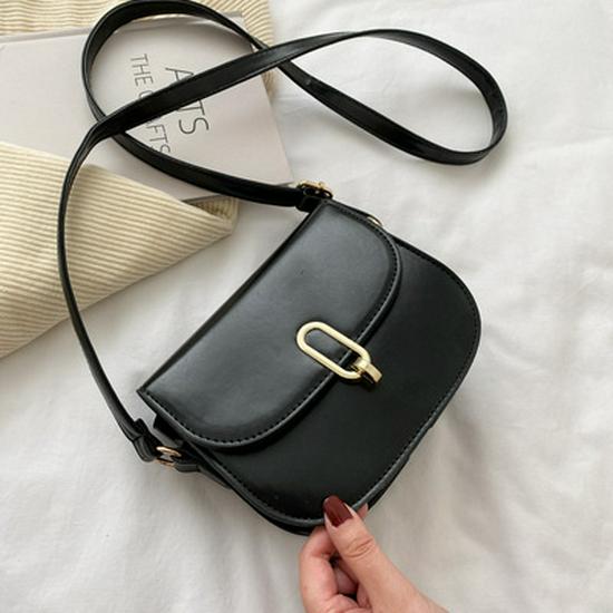 2021 Stylish Women’s Textured Shoulder & Crossbody Saddle Bag