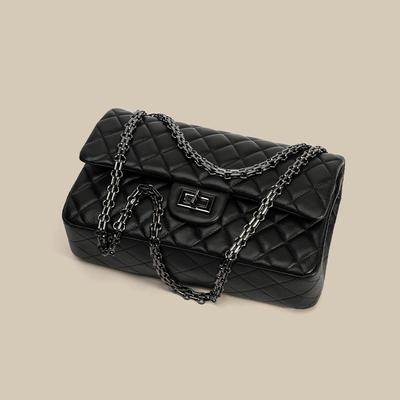 Women's Sheepskin Exquisite Messenger Bag, Genuine Leather Shoulder Bag, Black Bag, High-end Small Fragrant Wind Rhombus Chain Bag.