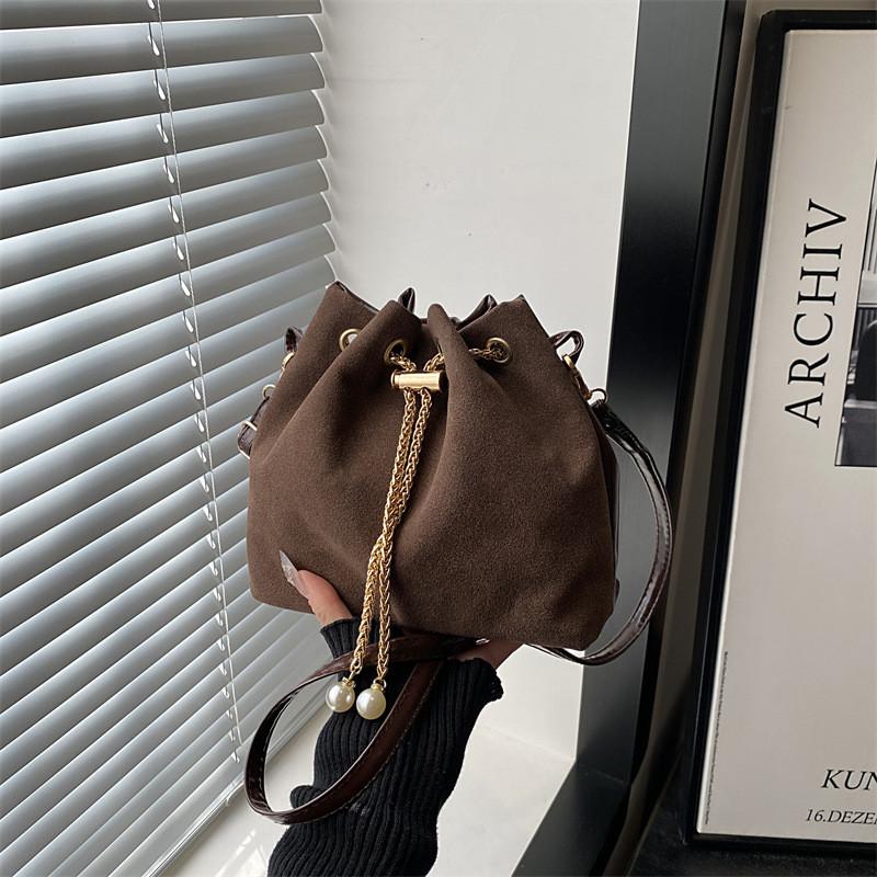 Minimalist Water Bucket Bag With Drawstring Closure For Daily Casual Wear