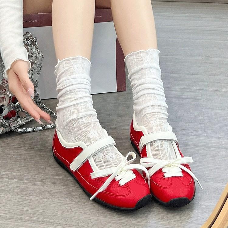 Inner height increase silver single shoes women's 2025 new summer black and white color matching ballet shoes women's light mouth casual shoes women