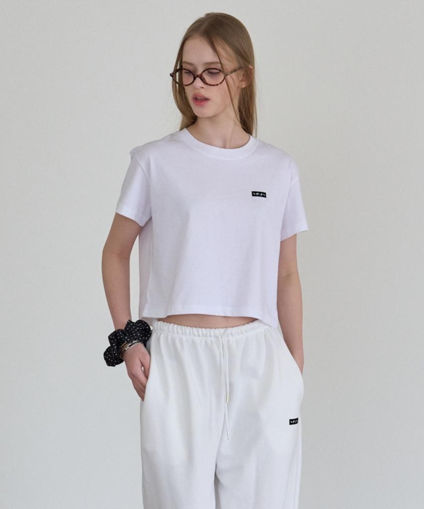 INJIACTIVE Small Logo Crop T-Shirt White