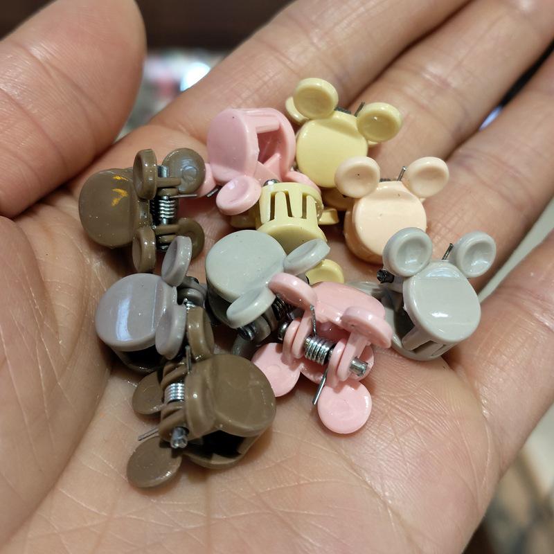 

Hyuna Colorful Hair Clips Set: Includes Crown, Rabbit, and Flower Designs for Girls