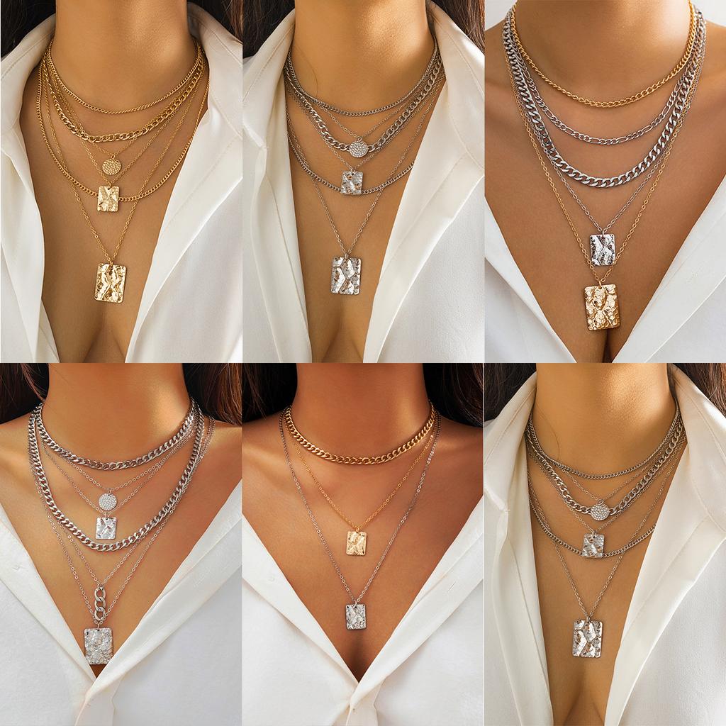 Ins Style, Personalized Niche Chain Stacked Necklace, Sweet and Cool Snakeskin Pattern Geometric Pendant Necklace for Women
