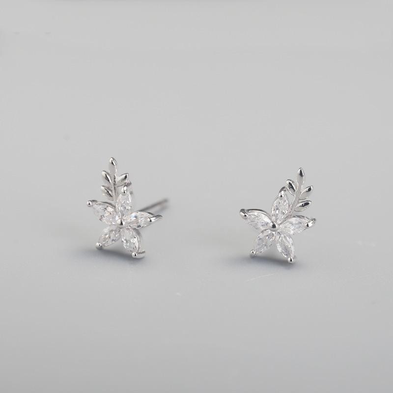Kleine frische mit Diamanten besetzte Blumenohrringe für Damen Süße Waldnische Design Ohrringe Sommer Neue Ohrringe