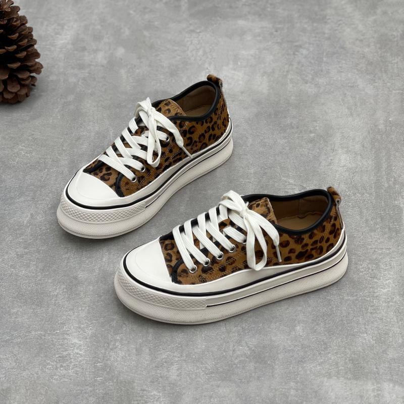 Round-toed, Thick-soled, Fashionable and Versatile Women's Shoes with Sponge Soles