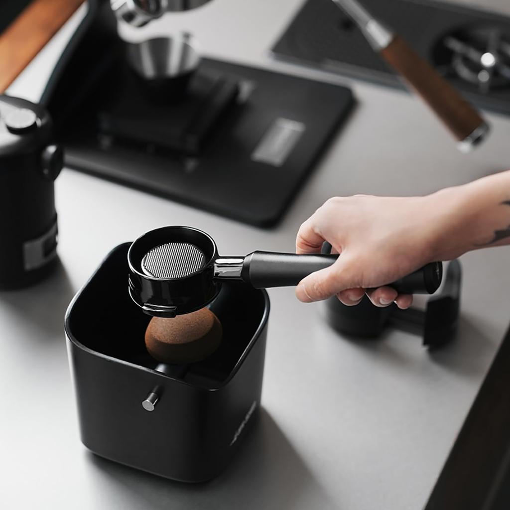 MHW-3BOMBER Delonghi Portafilter, 51mm, Espresso Bottomless Portafilter, 3-Lubric, Stainless Steel, Full Metal, Obsidian Series, BP7024D3-OS, for