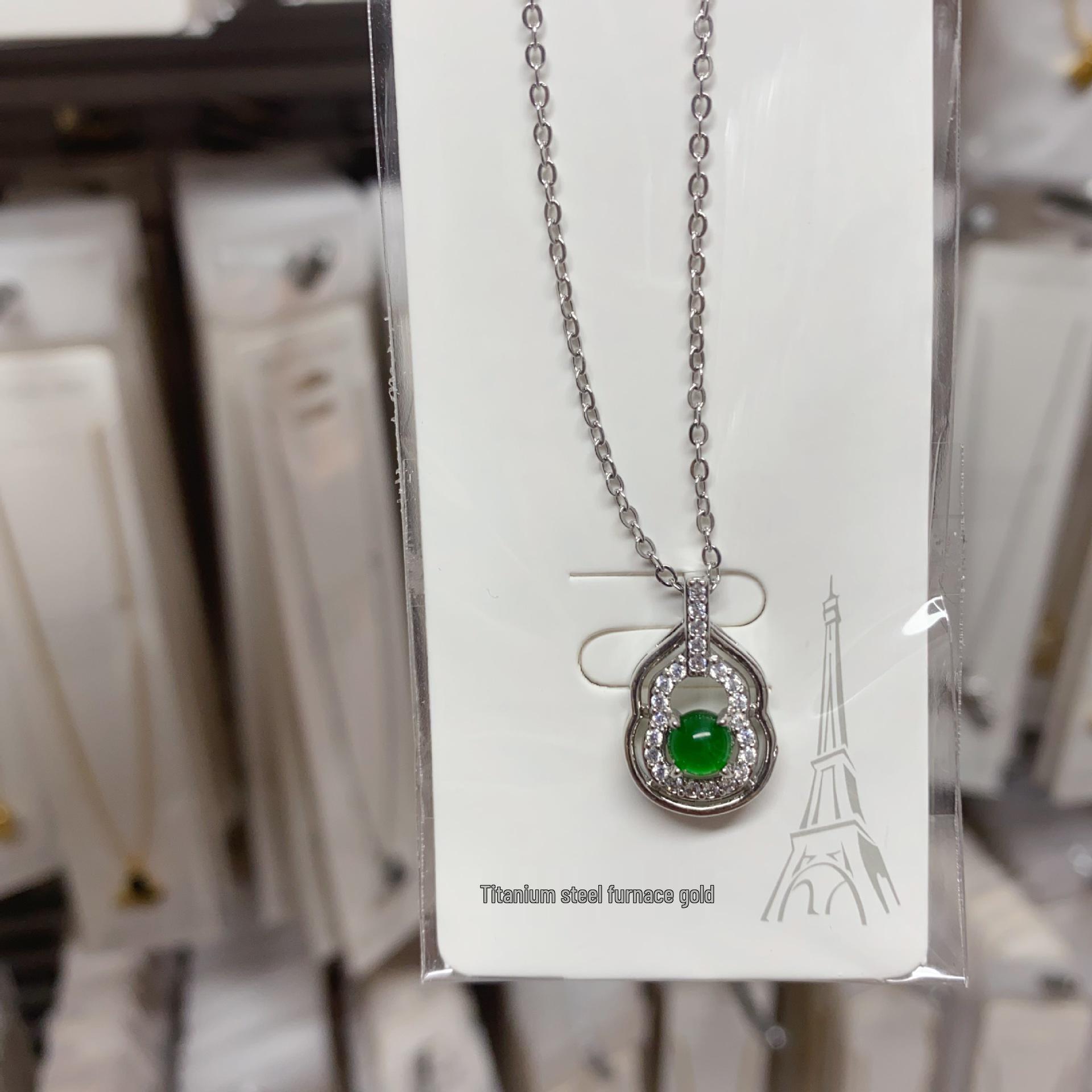 

Elegant Fortune Gourd Necklace: Exquisite Chinese-Inspired High-End Jewelry