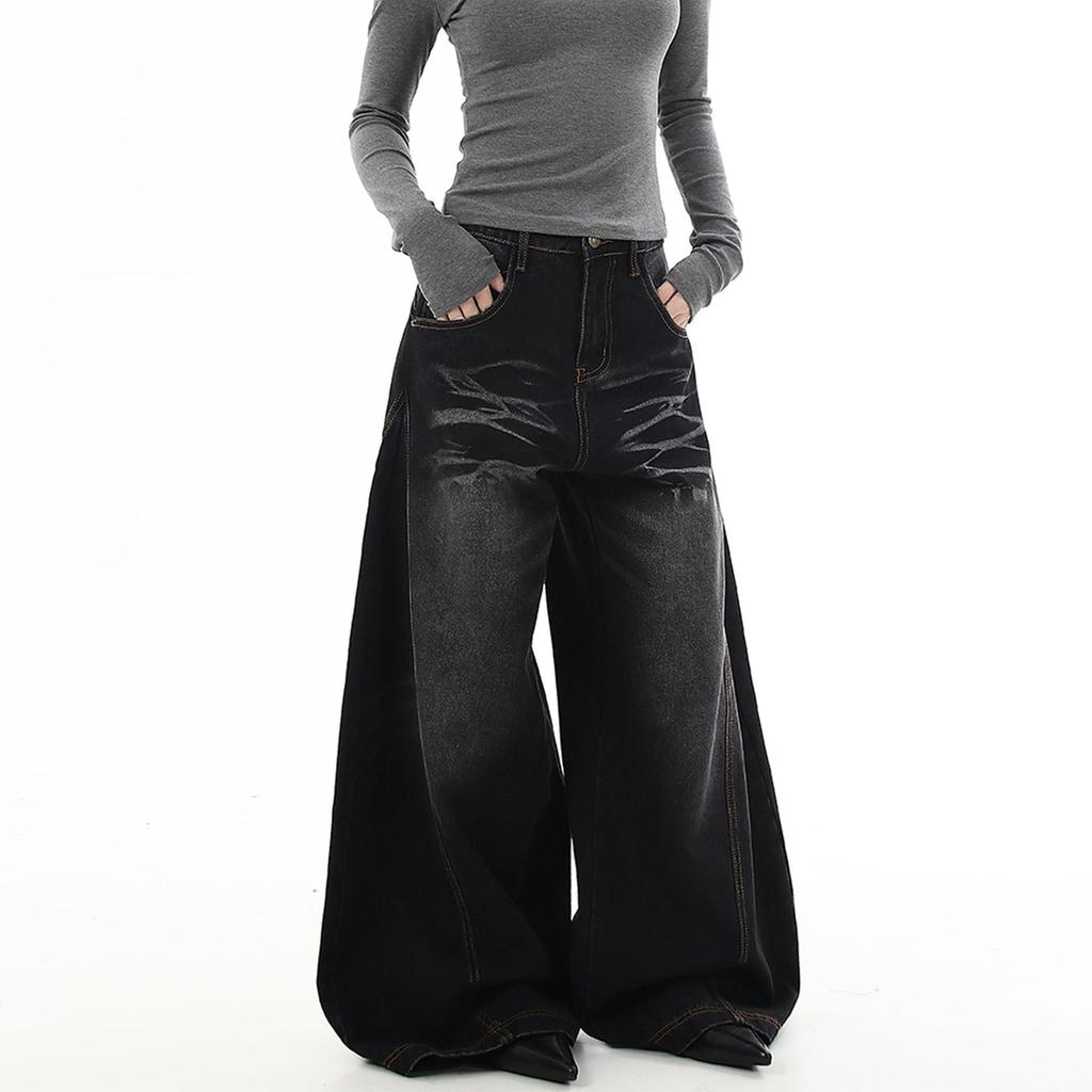 Unisex American Retro Washed Scimitar Jeans: Whiskered Wide-Leg Pants with Clean-Fit Design.