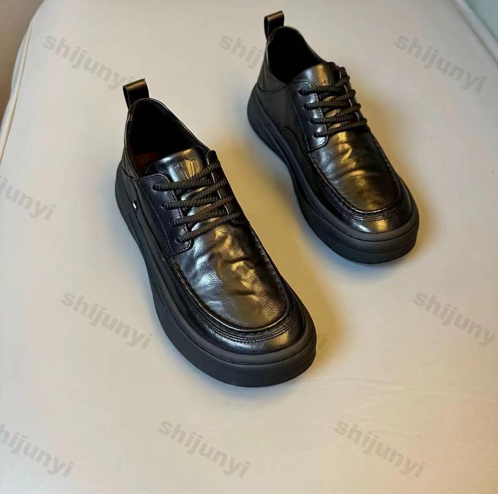 Fashion Men's New Business Casual Board Shoes Round Toe Fashionable British Versatile Breathable PU Leather Soft Soled Formal Shoes