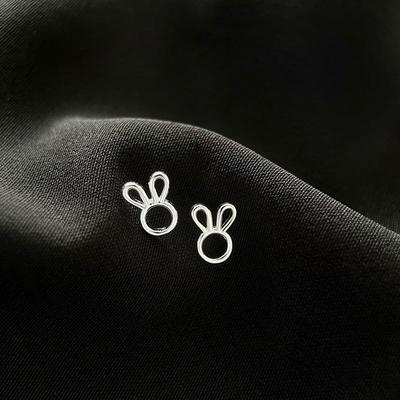 Urocze ażurowe króliczki, wykwintnie odpowiednie do codziennych dojazdów, wszechstronne kolczyki