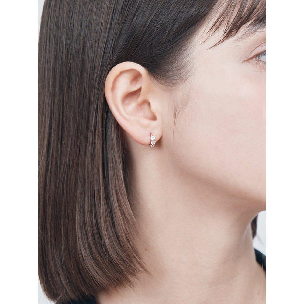 Baguette Cubic One-Touch Earrings C24Eb323
