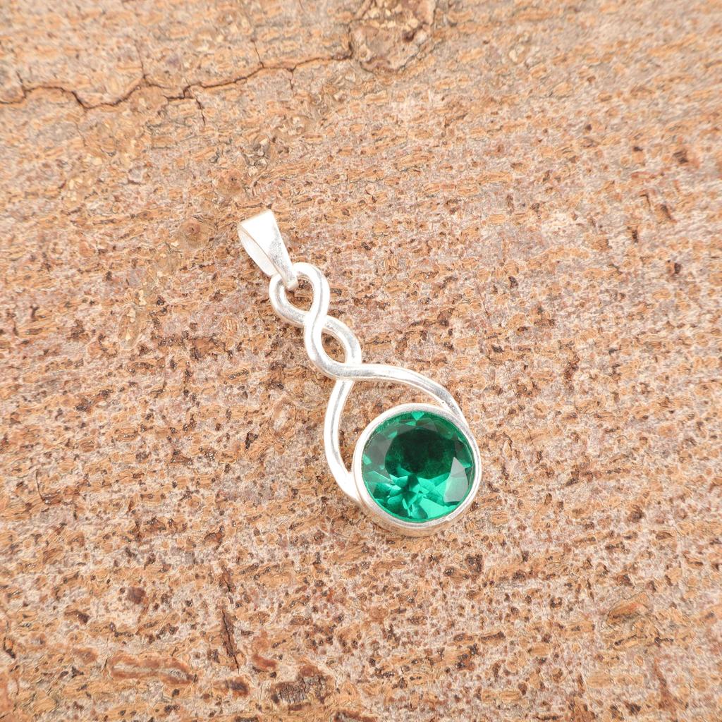 Green Emerald Gemstone Pendant Jewelry, Handmade Gorgeous Silver Pendant , 925 Sterling Silver Jewelry For Wedding Gift