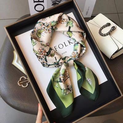 70 * 70Cm Malý čtvercový šátek Dámský hedvábný šátek Jarní a letní Tenký šátek na ochranu před sluncem Ochrana krku Vázání na tašku Čelenka Všestranný