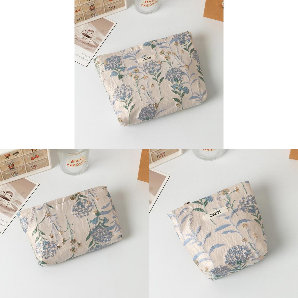 Floral Embossed Makeup Bag With Large Capacity For Daily Use And Travel Storage