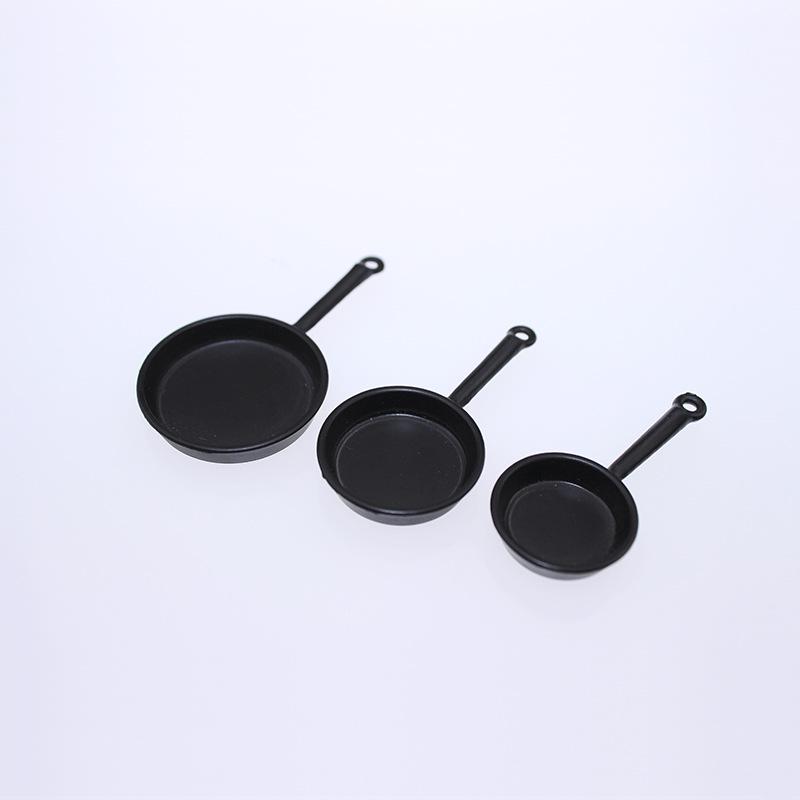 Miniature Dollhouse 3-Piece Frying Pan Set, Long-Handled Model 52D226