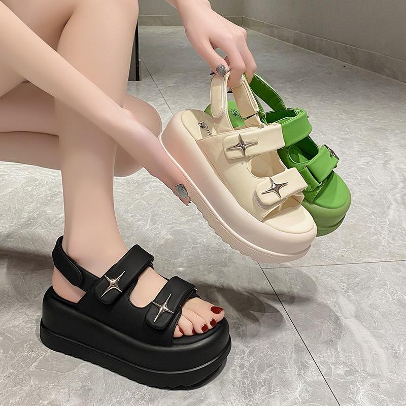 Fashion Slippers for Women 2025 Summer New Fashion New Designer Platform Slippers Female Solid Color Fashion Casual Flip Flops Women