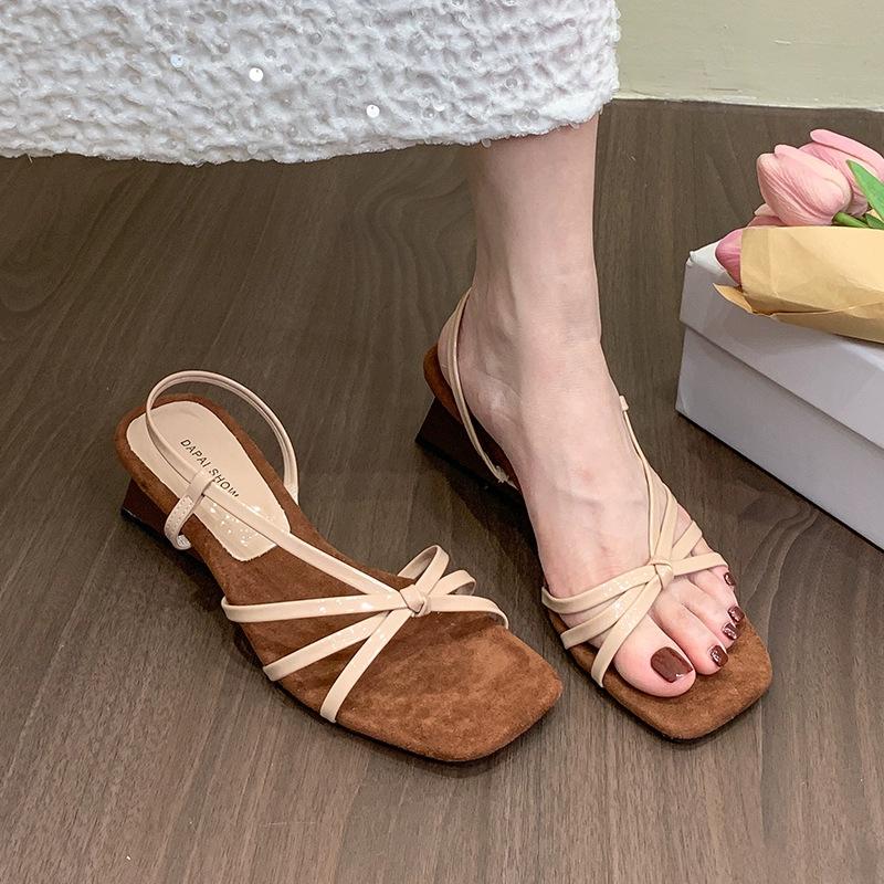 

Версия из овчины~ сказочный стиль, нежный плетеный темперамент, сандалии с квадратным носком и открытым носом, женские, французский дизайн, толстый каблук, крутые шлепанцы 39 абрикосовый