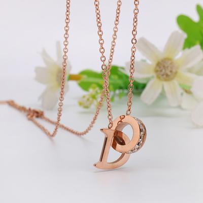 2023 nuove lettere D collana in acciaio al titanio non ritirata in oro rosa catena clavicola semplice e alla moda