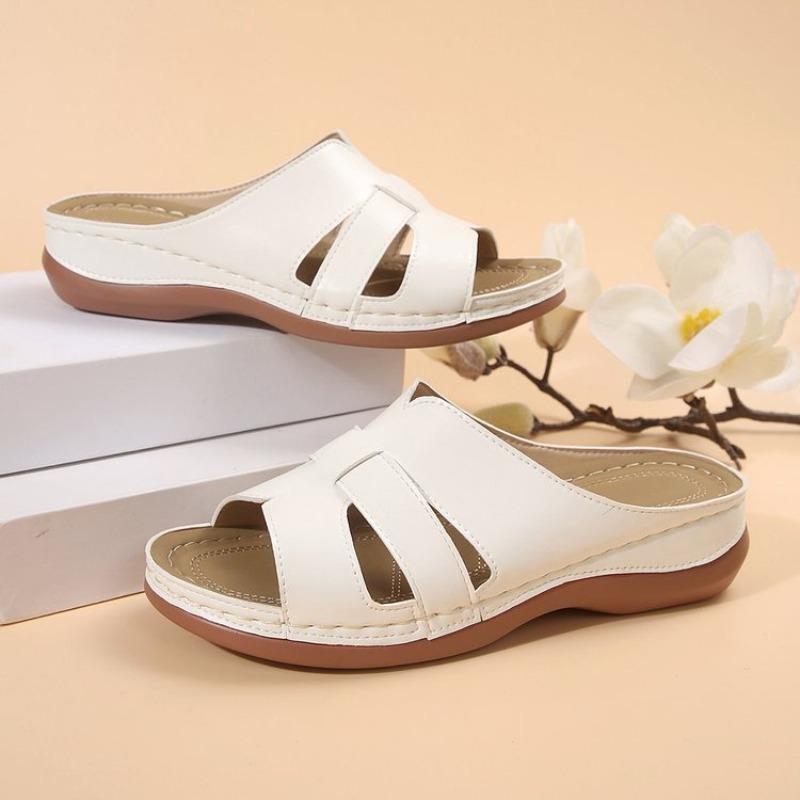 Offene Damen-Sandalen mit Plateau-Absatz und dicker Sohle, ein Riemen - Strandschuhe