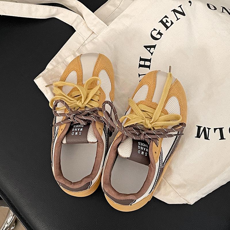 Pink retro flat-bottomed ballet style moral training shoes women's 2025 new spring versatile skirt casual Forrest Gump board shoes