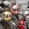 6Pcs 6cm Plastic Ball Christmas Tree Decor Willow Vine Pattern Painted Ball Festival Hanging Ornament
