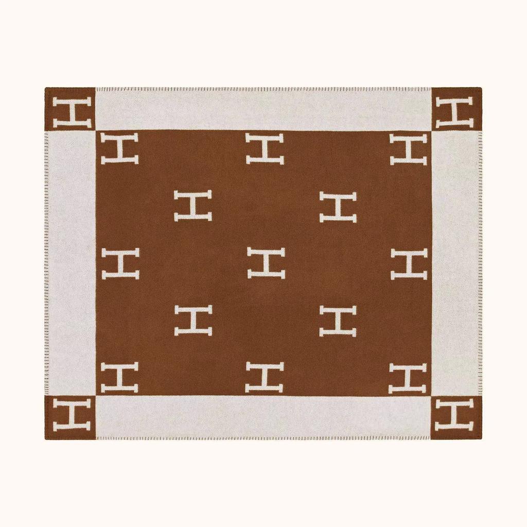 Fleece Blanket Single Blanket Air-Conditioned Blanket Sofa Cover Blanket Nap Blanket Blanket H-Letter Aviation Flight Blanket