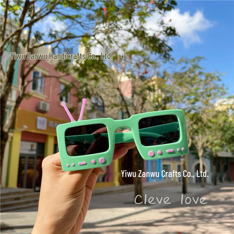 

Смешные реквизиты для солнцезащитных очков для вечеринки по случаю дня рождения: Уморительное украшение и фотоаксессуар