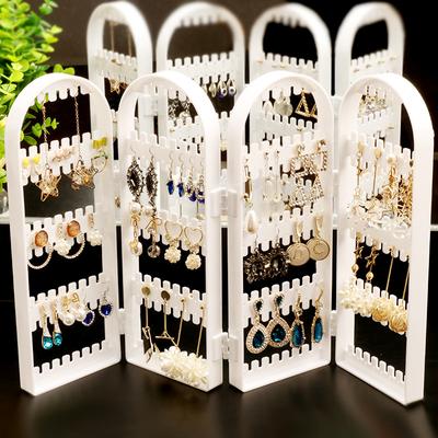 Création de bijoux – Emballages et présentoirs de bijoux