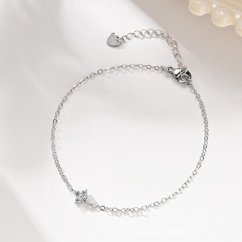 

Diamond-Studded Crystal Four-Leaf Clover Bracelet - Luxurious and Versatile Zircon Fashion Bracelet