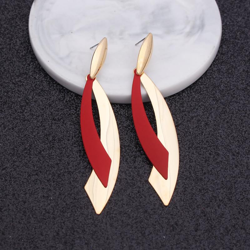 

Рождественские серьги-капли для женщин, длинные стильные простые универсальные персонализированные ювелирные изделия в европейском и американском стиле для женщин, подарок красный